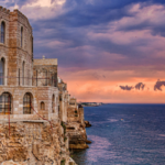 Daily tour da Ostuni: esplora le grotte di Polignano, Polignano a Mare, Monopoli e Alberobello con il nostro tour esclusivo.