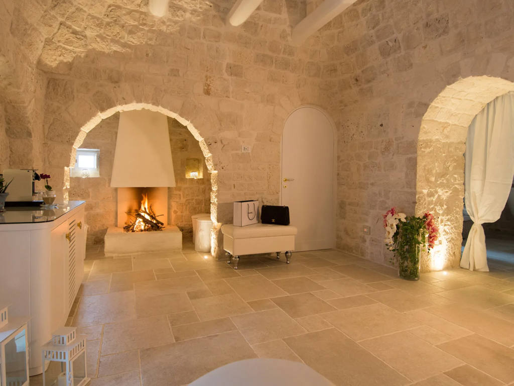 Massaggio rilassante di coppia in spa privata ad Alberobello.