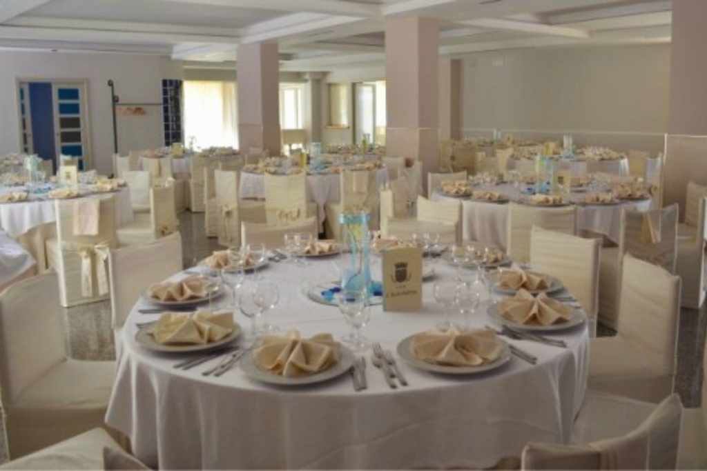Sala dell'Hotel il Boschetto 3 stelle , Pasqua sul Pollino