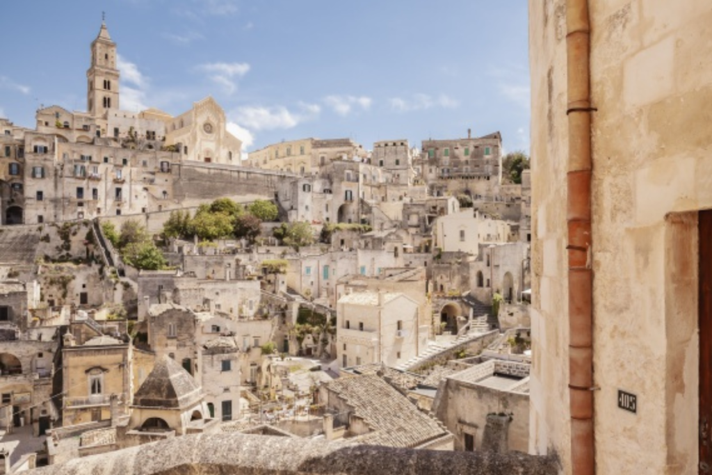 Panorama dei Sassi di Matera durante la celebrazione della Pasqua