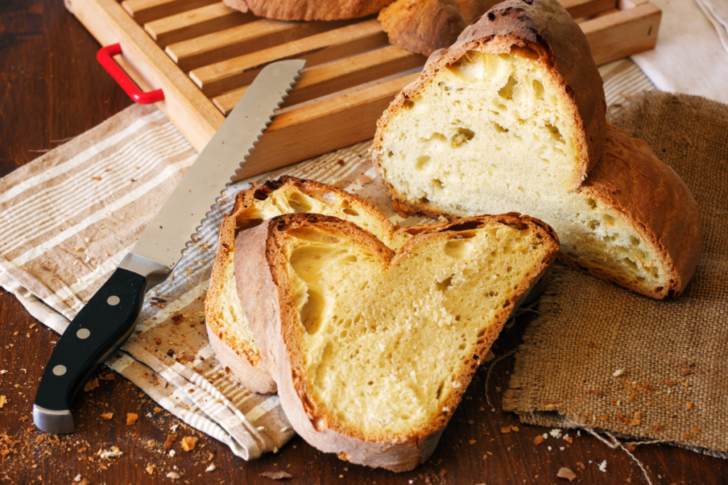 Degustazione del celebre pane di Altamura in un forno storico