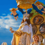 Madonna della Bruna issata sul Carro trionfale