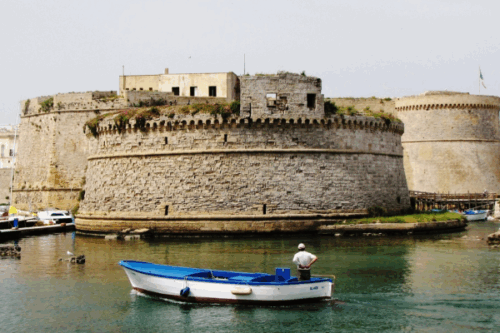 Escursioni Salento: tour a Lecce e Gallipoli, esplora la cultura, la storia e le meraviglie naturali della Puglia in un'esperienza unica.