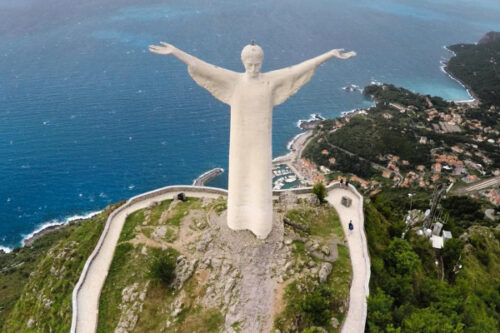 Excursión Cristo Redentor Maratea al atardecer en una ruta de senderismo panorámica con vistas al mar