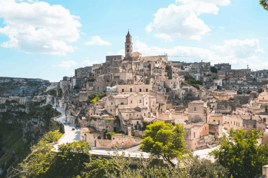 Cosa Vedere a Matera – Guida Completa alla Città dei Sassi