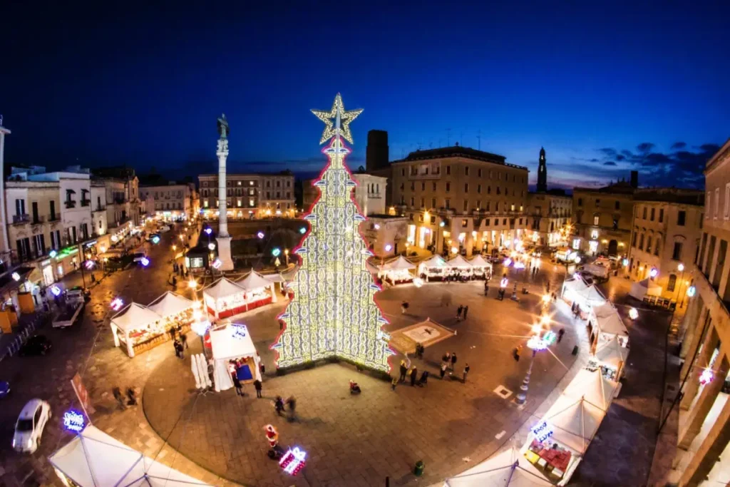 Luminarie natalizie nel centro storico di Lecce